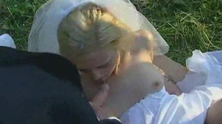 Невеста сосет член в Питере - порно на фоне медного всадника