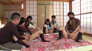 Японская групповуха с молодыми студентками