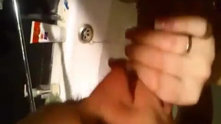 Обалденный оральный секс с женой блондинкой снятый на видео камеру