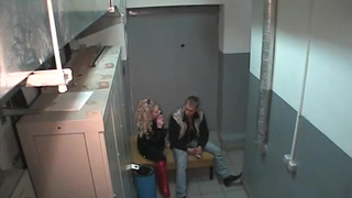 Секс русской пары на работе перед скрытой камерой