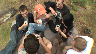 Групповой секс с пьяными русскими телками на природе
